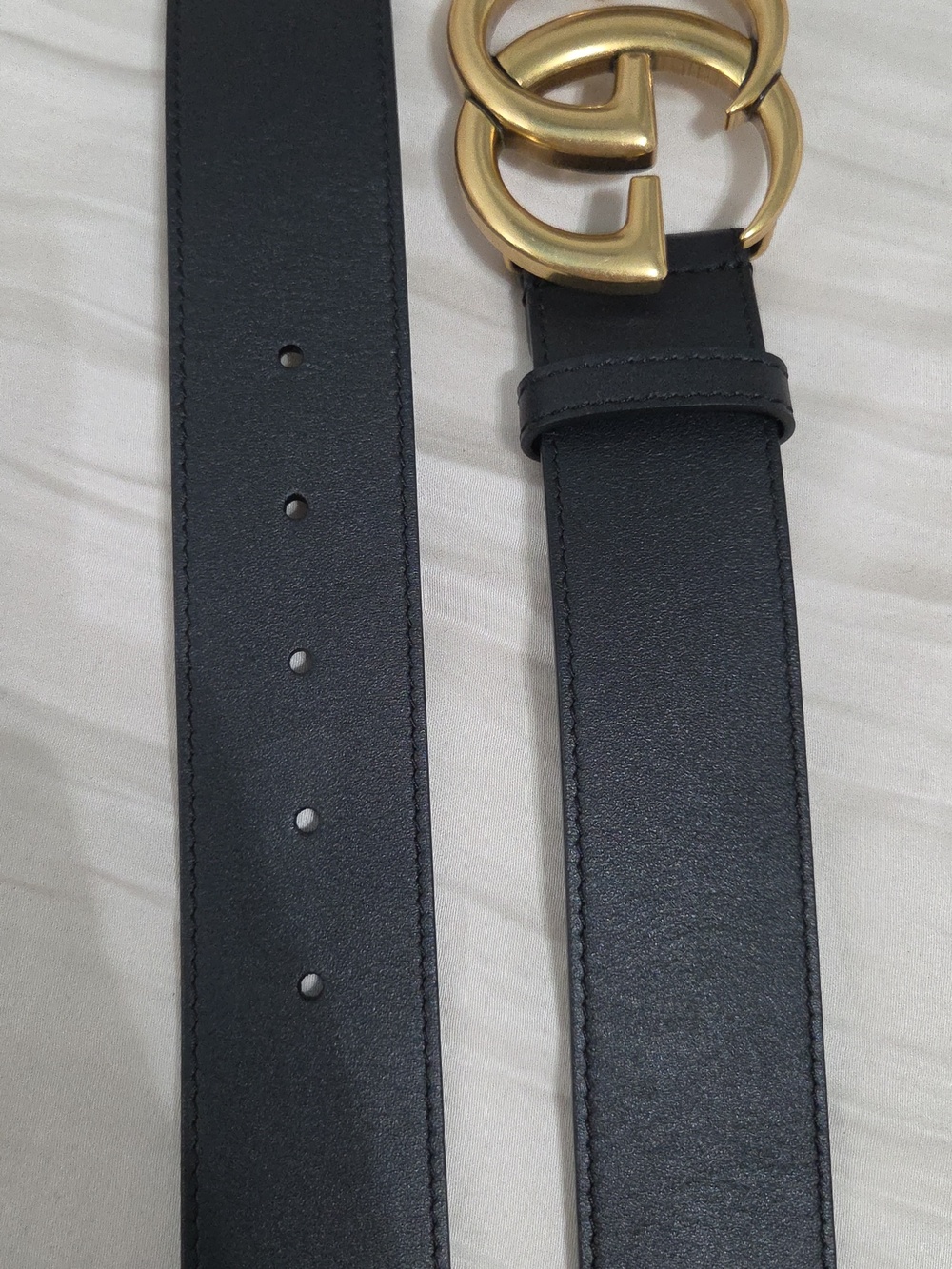Gucci Marmont Black Leather Belt with Gold Double G Buckle - Picture 5 of 16